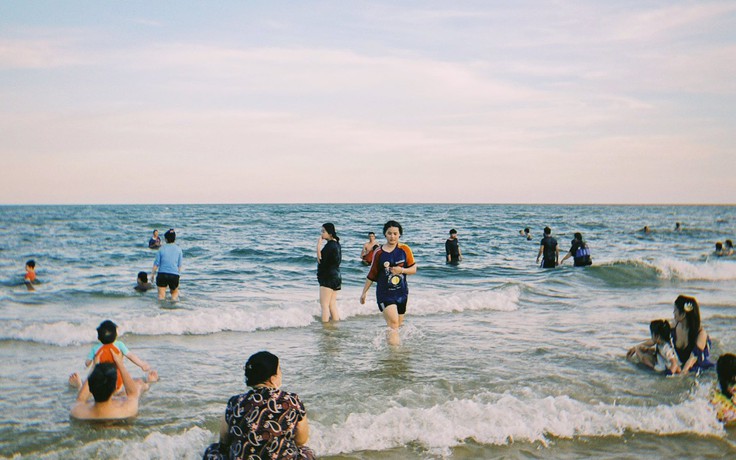 Dịp nghỉ lễ 30.4 - 1.5: Đi biển Vũng Tàu có còn lo sứa, sâu biển?