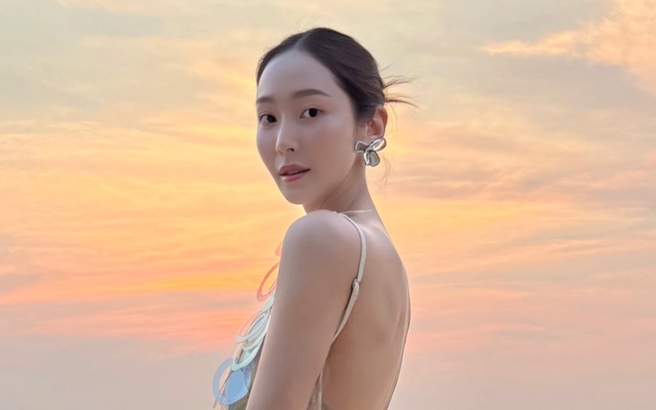 'Công chúa băng giá' Jessica Jung khoe sắc quyến rũ ở Phú Quốc