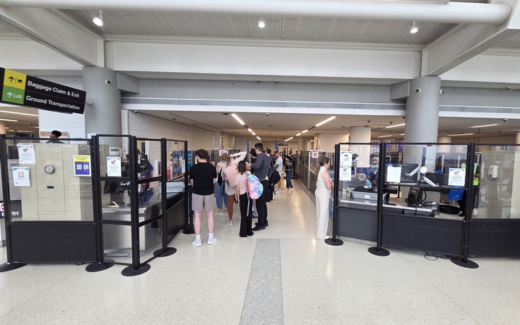 Hơn 1.100 nhân viên an ninh sân bay Mỹ nghỉ việc