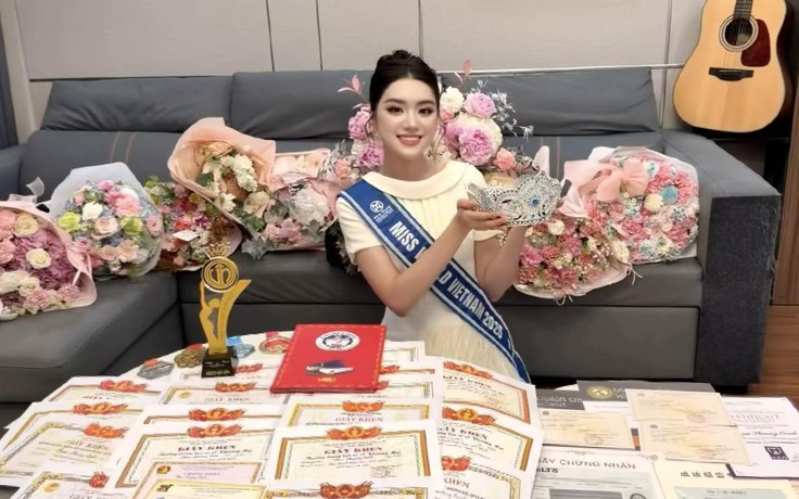 Hoa hậu Phan Phương Oanh có thành tích học tập đáng nể