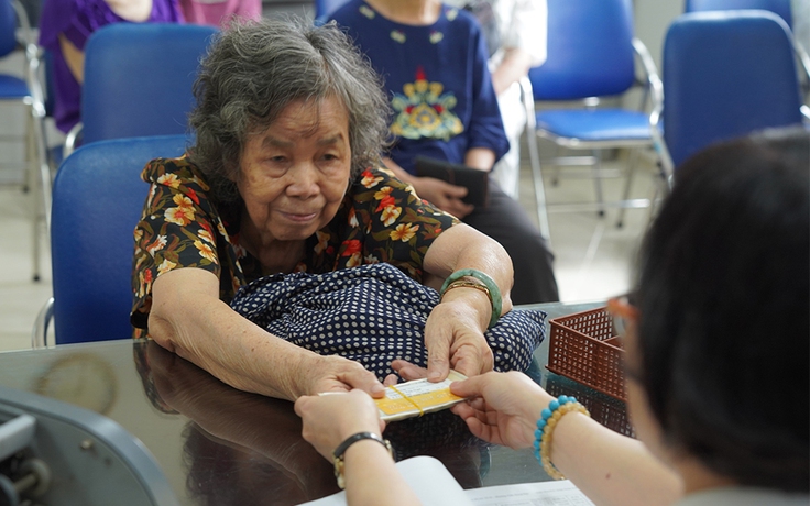 Đề xuất lương hưu tăng 8% từ 1.7: Người thêm vài trăm, người tăng tiền triệu