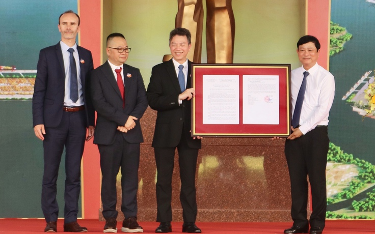 TP.HCM trao quyết định đầu tư 'siêu' cảng Cần Giờ 128.000 tỉ đồng