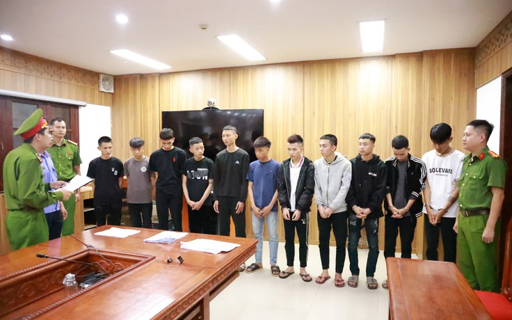 Khởi tố 11 thanh thiếu niên gây náo loạn đường phố Đông Hà về đêm