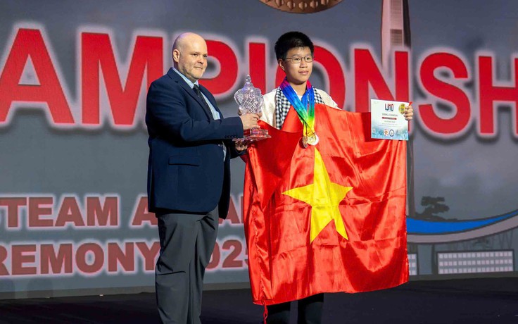 Cậu học trò lớp 7 đoạt 16 huy chương Olympic quốc tế