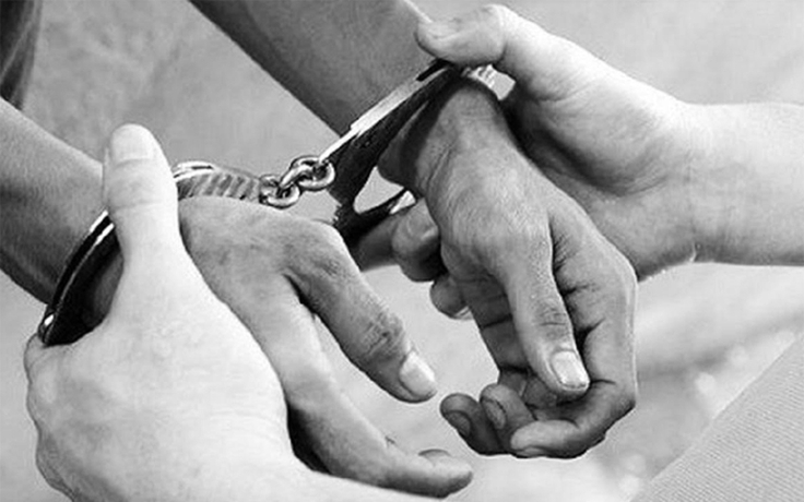 Truy tố cựu điều tra viên nhận tiền giúp bị can tại ngoại