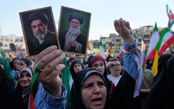 Lãnh tụ tối cao Iran ra tuyên bố thách thức Mỹ