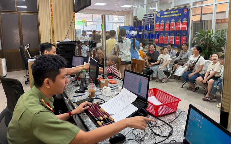 TP.HCM: 59 điểm làm việc xuyên lễ cấp căn cước cho học sinh cuối cấp