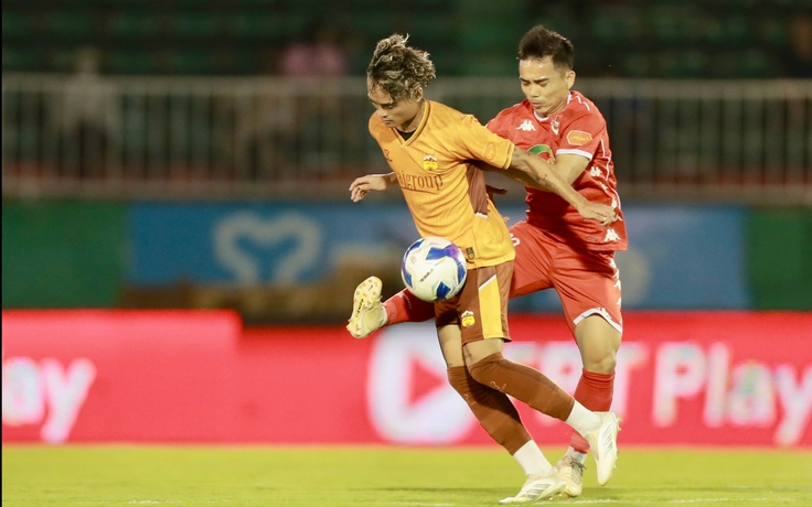 Tốp trụ hạng quyết gom điểm, chờ đột biến từ HAGL: V-League nghẹt thở!