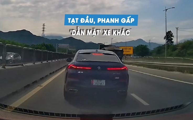 Cay cú vì không thể vượt, ô tô tạt đầu phanh gấp 'dằn mặt' xe khác