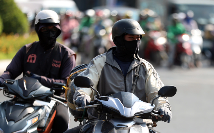 Nam bộ nắng nóng chói chang, cảnh báo mưa giông cục bộ