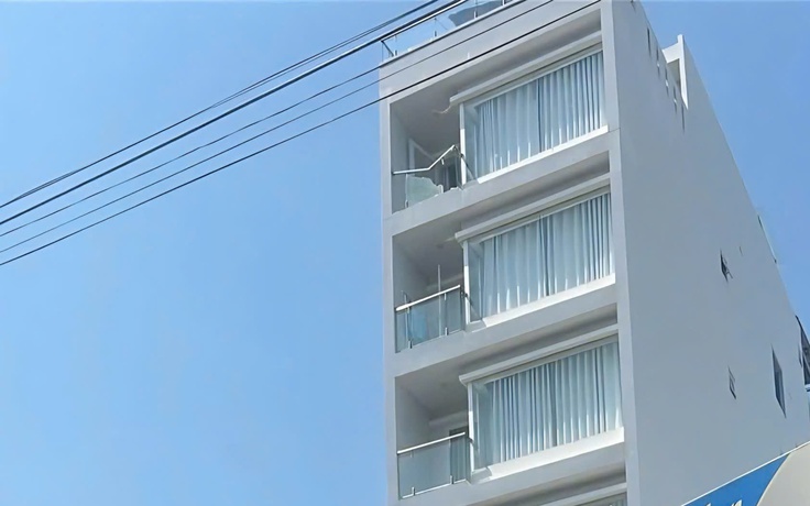 Hy hữu: Nam thanh niên thoát chết dù rơi từ tầng 7 tòa nhà ở Nha Trang
