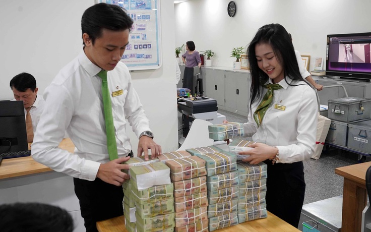 Lãi vay tiêu dùng lên cao