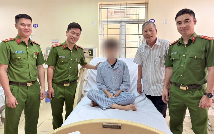 Cõng nam sinh qua rừng, đại úy trẻ chạy đua từng giây giành lại sự sống