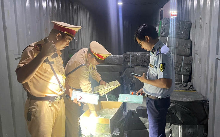 Kiểm tra xe container, phát hiện lô thuốc lá lậu 'khủng' tại Gia Lai