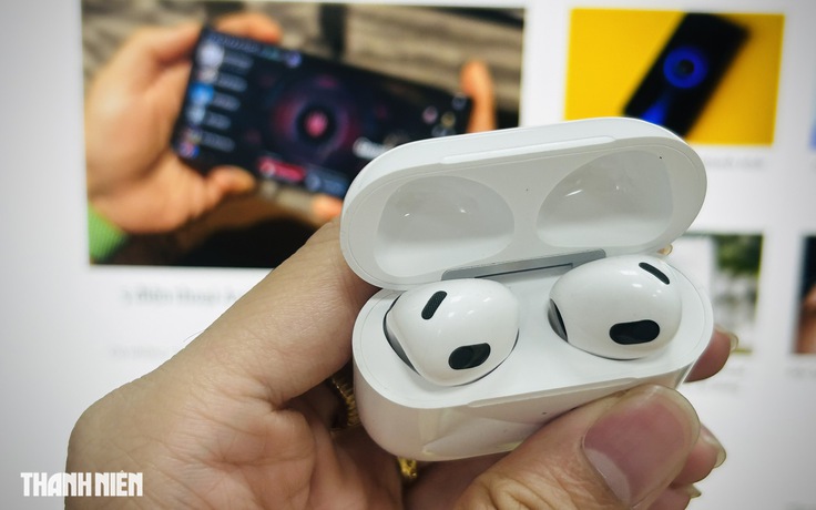 Công dụng ít người biết của ô lưới đen trên tai nghe AirPods