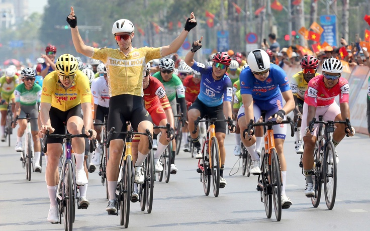 Tay đua đội Thanh Hóa bất ngờ giành chiến thắng ở Cúp xe đạp truyền hình TP.HCM
