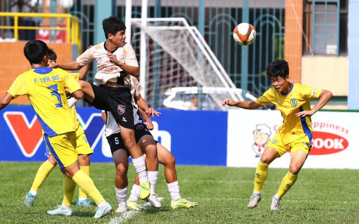 Đàn em Cao Văn Bình khiến TP.HCM 'sạch bóng' tại giải U.15 quốc gia, PVF bị loại 'sốc'