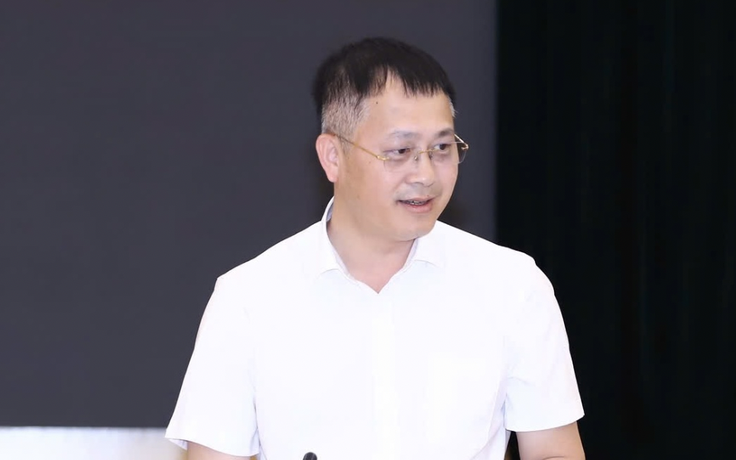 Xem xét điều chỉnh giá trần vé máy bay nội địa