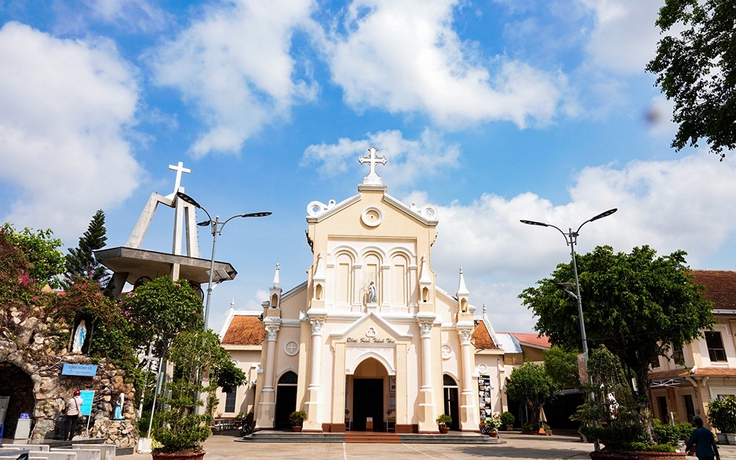 Nhà thờ Chánh tòa Cần Thơ - dấu ấn kiến trúc trăm năm giữa lòng Tây Đô