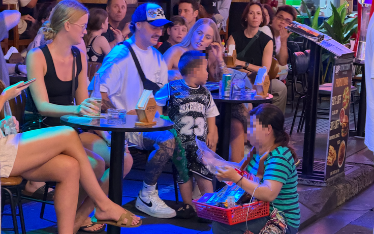 Công an phường Bến Thành nói gì về việc hàng rong, ăn xin làm phiền du khách?