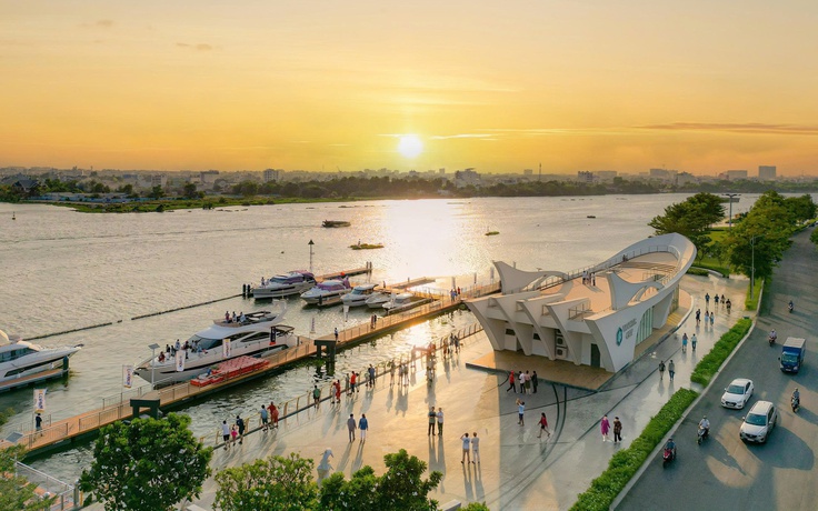 Ngắm hoàng hôn châu Âu thơ mộng giữa lòng Van Phuc City