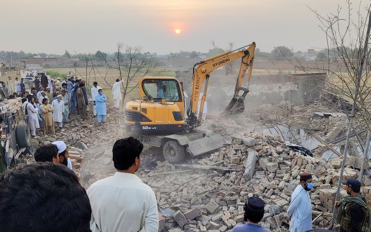 14 cảnh sát thiệt mạng trong vụ đánh bom xe, phục kích ở Pakistan
