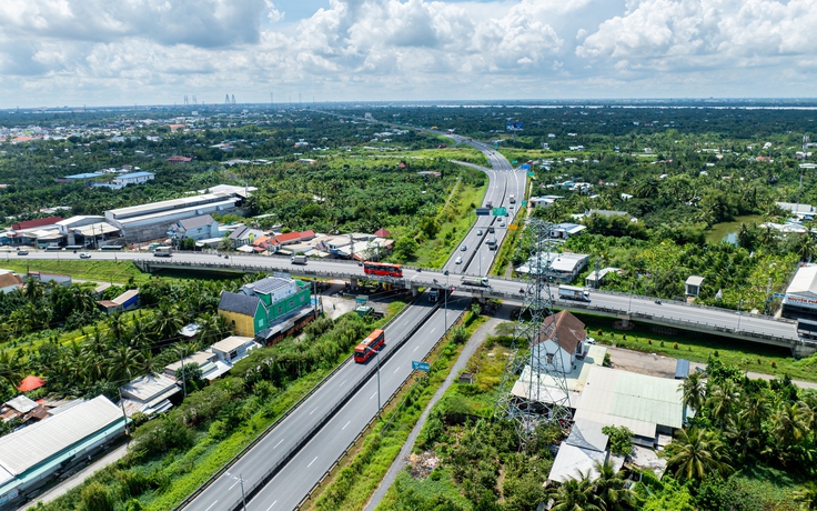 Vì sao trạm dừng nghỉ trên cao tốc vẫn chậm?