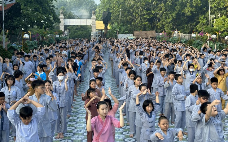 Khóa sinh hoạt Phật pháp mùa hè ở chùa: Vì sao nhiều phụ huynh cho con tham gia?