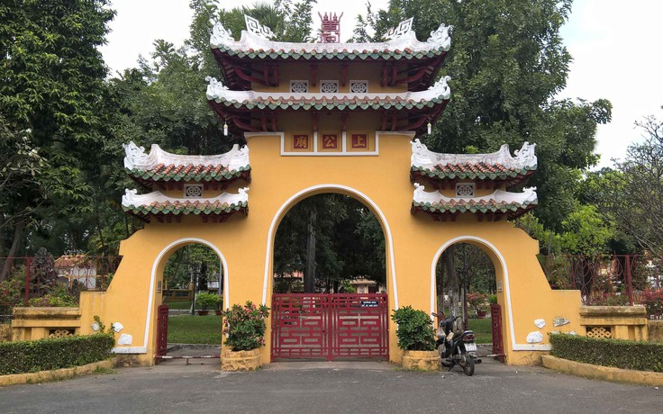 Du sơn ngoạn thủy: 'Phố phường tòa dọc dãy ngang'