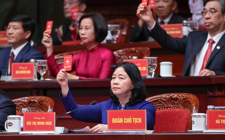 Công bố 12 nhân sự Ban Thường trực, 8 phó chủ tịch không chuyên trách MTTQ Việt Nam