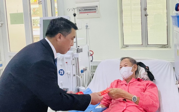 Tân Giám đốc Bệnh viện Chợ Rẫy 'chưa từng nghĩ một ngày mình trở thành bác sĩ'