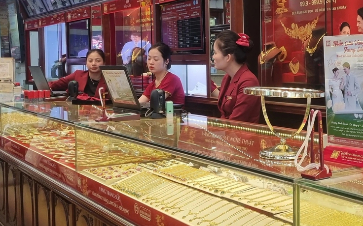 'Yêu cầu doanh nghiệp vàng cung cấp mọi tài khoản của nhân viên là chưa đúng luật'