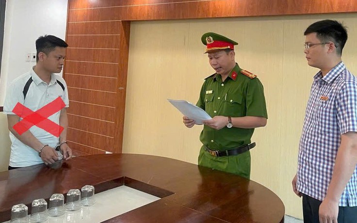 Bắt nguyên cán bộ giải phóng mặt bằng lừa 'chạy' sổ đỏ
