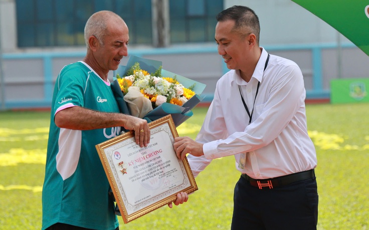 Thầy của Công Phượng, Lý Đức được VFF vinh danh đặc biệt