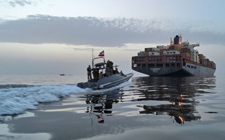 Iran lập cơ quan mới để quản lý eo biển Hormuz