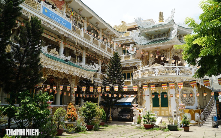Chùa trong hẻm ở TP.HCM: Ngôi chùa 'trăm rồng' chỉ có 2 vị tăng