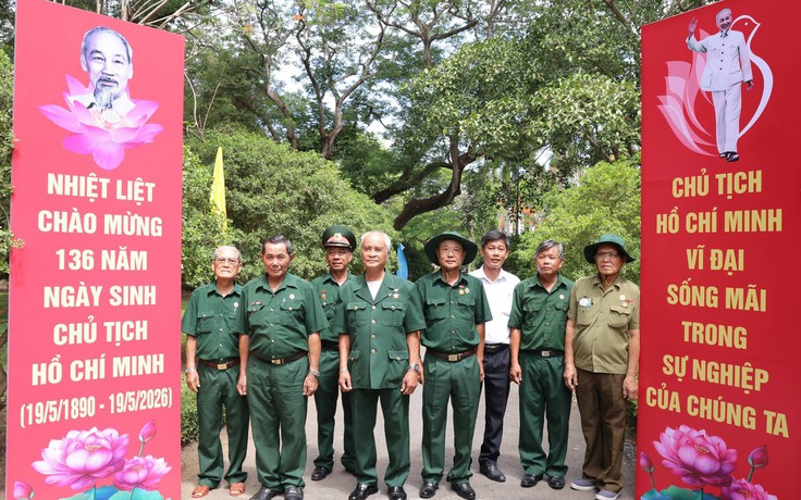Tháng 5 về Long Đức, nghe kể chuyện giữ đền thờ Bác