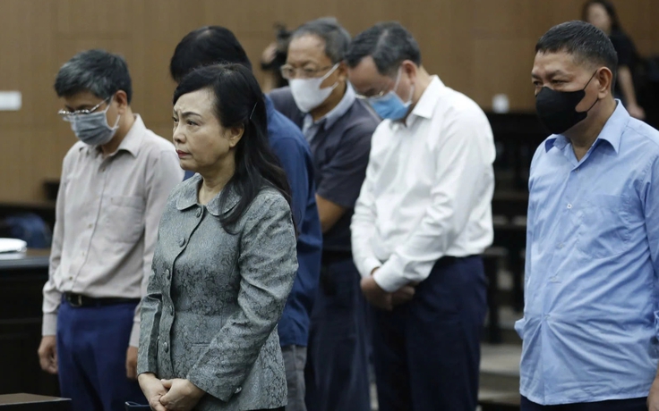 'Chả ai tự dưng mang tiền đến nếu không bị đòi'