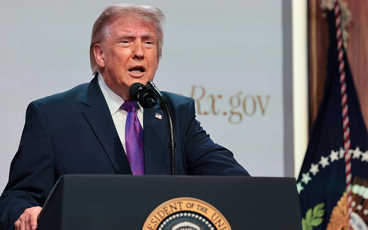 IRS bị "khóa tay" với hồ sơ thuế cũ của ông Trump