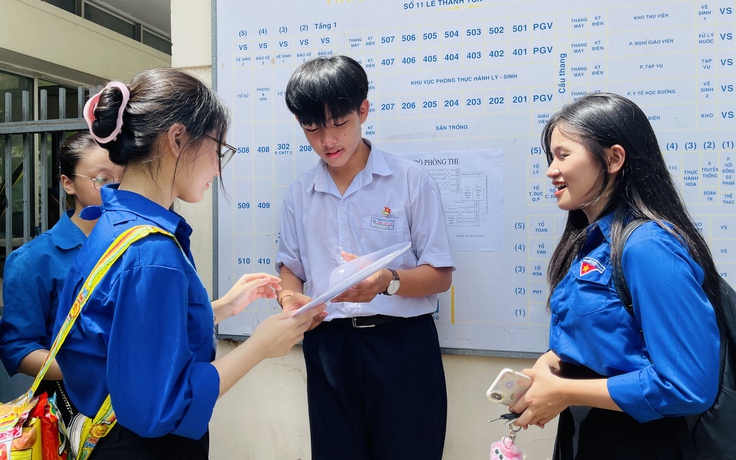 Áo xanh Đà Nẵng sẵn sàng 'vượt nắng, thắng mưa' tiếp sức thí sinh thi lớp 10