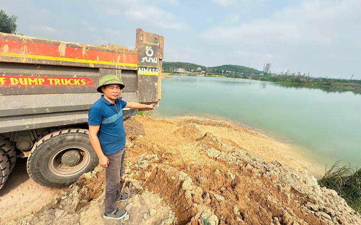 Giám đốc doanh nghiệp bị khởi tố vì đổ hơn 170 tấn bùn thải ra môi trường