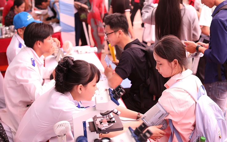Tuyển sinh ĐH 2026: Thêm nhiều tổ hợp môn mới cho ngành sức khỏe