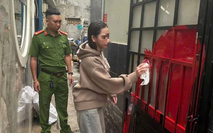 Tạt sơn, mắm tôm vào nhà người khác: Lau chùi là xong?