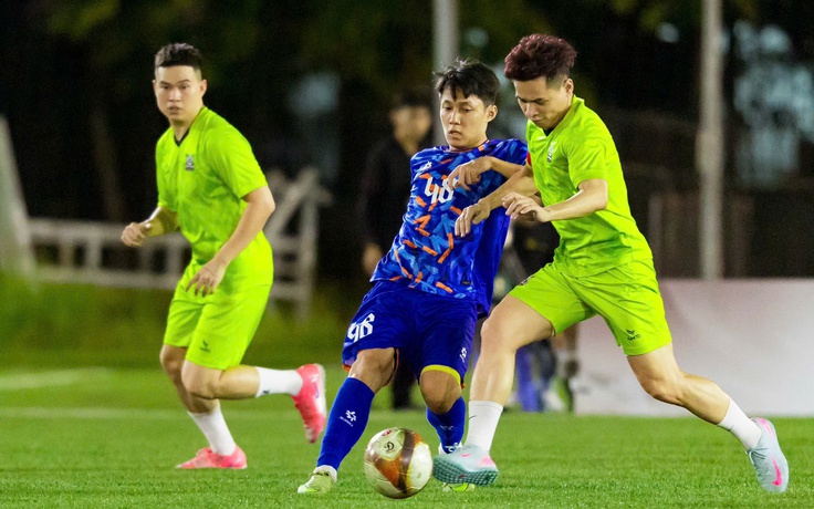 Đánh bại Cris Phan và Ngô Kiến Huy, streamer Độ Mixi vô địch giải bóng đá đặc biệt