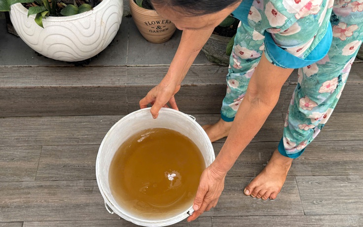 Người dân Nhà Bè bị dính nước đục, vàng sẽ được khấu trừ tiền nước