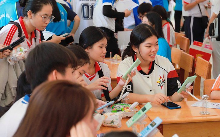 Tiếp sức mùa thi 2026: Bộ học cụ giúp thí sinh thi cử nhẹ nhàng