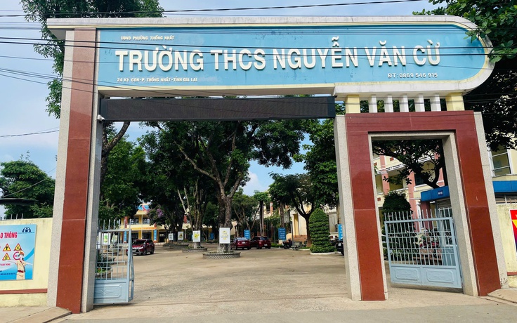 Học sinh lớp 8 dùng rìu tấn công bạn học trong lớp