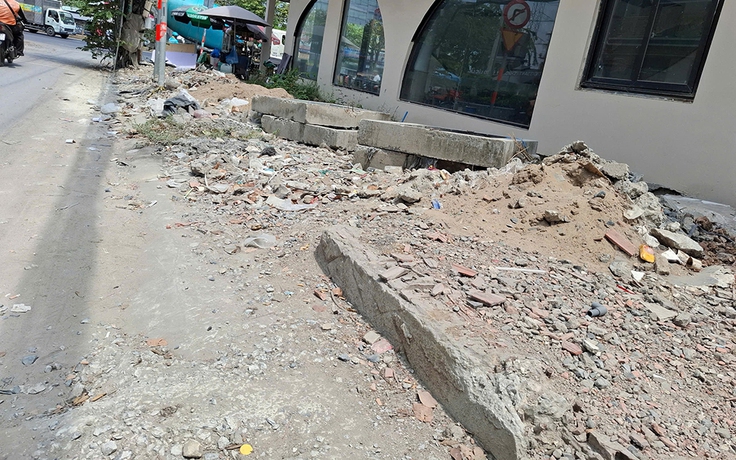 Đường sá ngổn ngang do thi công quá lâu