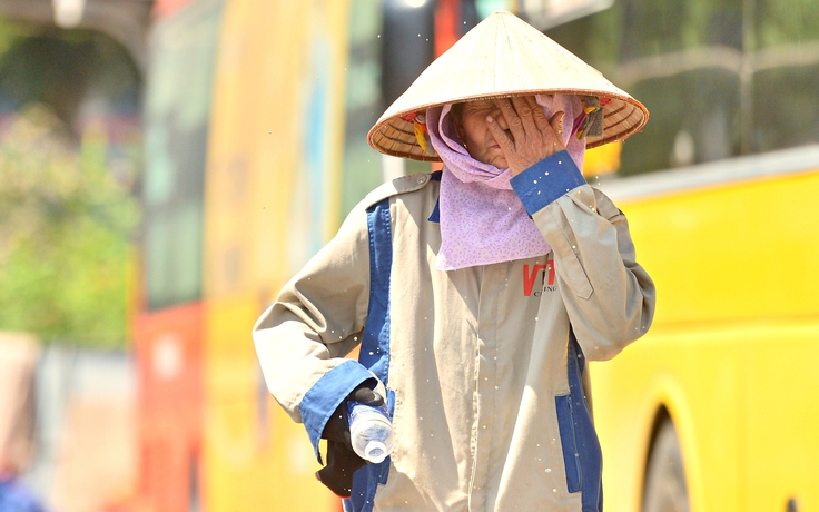 Hà Nội nắng nóng kỷ lục hơn 41 độ C, nóng nhất cả nước