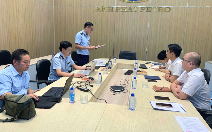 3 thương nhân đầu mối xăng dầu bị phạt hàng trăm triệu đồng